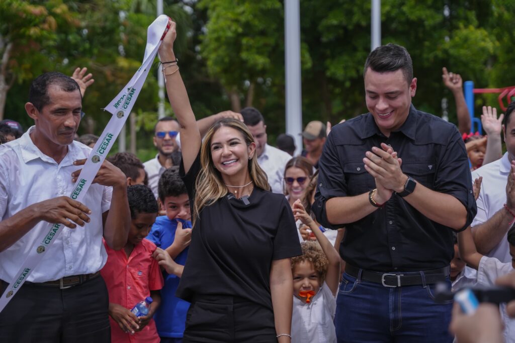 Gobernadora Elvia Milena Sanjuan entregó parque recreodeportivo en el corregimiento de El Mamey, en Curumaní