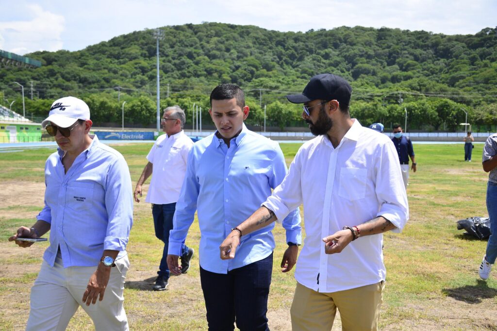 Comisión del Ministerio del Deporte realizó verificación y evaluación de escenarios deportivos en Valledupar y Riohacha